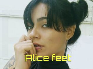 Alice_feet