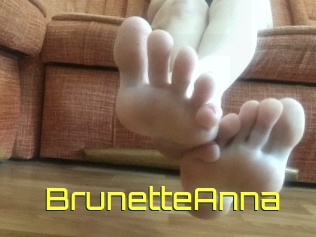 BrunetteAnna