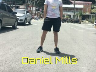 Daniel_Mills