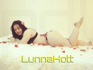 LunnaHott