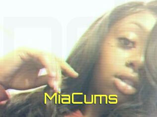 MiaCums